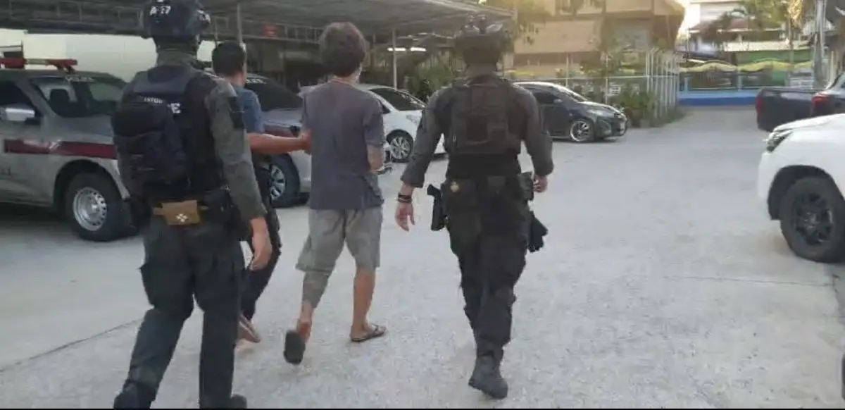 แจ้งข้อหา "บาส" หนุ่มคลั่งยิงปืน ตรวจปัสสาวะ พบเป็นสีม่วง