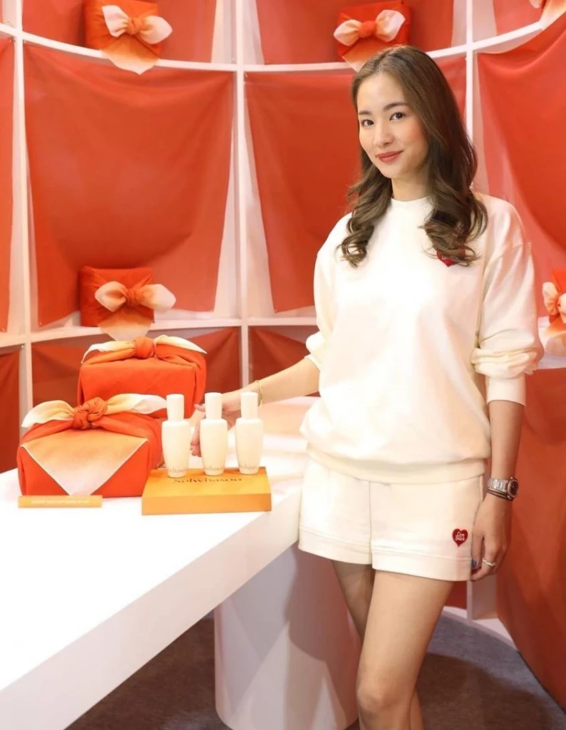 ต่าย ชุติมา ถ่ายรูปคู่แฟนใหม่ยังไง ให้ชาวเน็ตฮือฮา