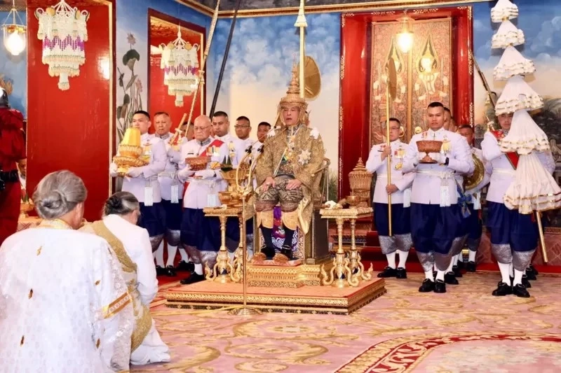 7 เรื่องสำคัญใน “วันฉัตรมงคล” มีความสำคัญกับราชวงศ์จักรีอย่างไร