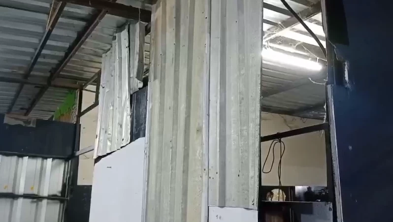 สยอง! รถบรรทุกน้ำมันจอดซ่อมถัง คนงานพลาดท่า "บึ้มสนั่น" ร่างกระจุย ดับ 2 ราย