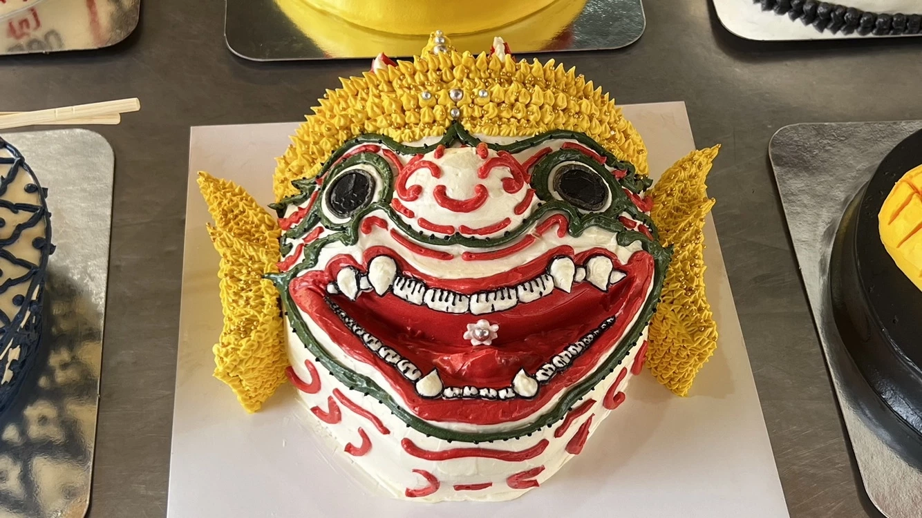 ร้านเบเกอรี่ไอเดียเจ๋ง ทำหน้าเค้กแฟนซีแปลกแหวกแนว เพิ่มมูลค่า