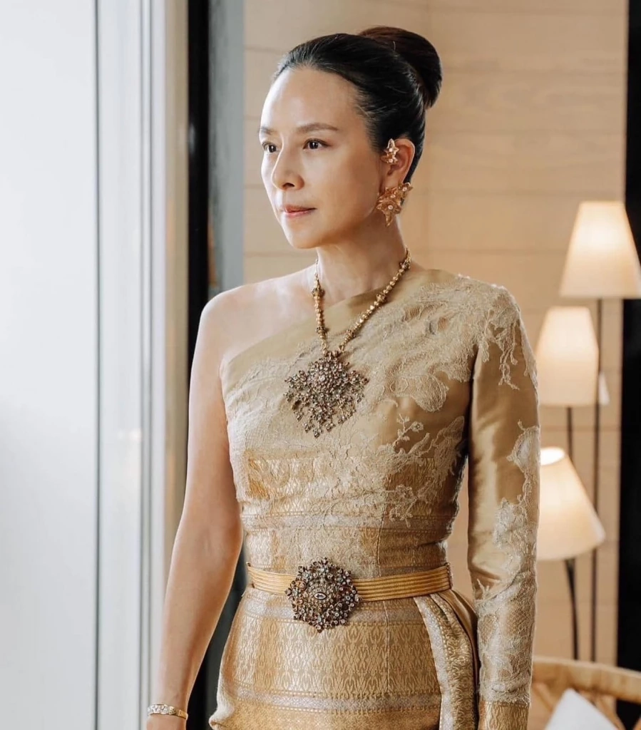 มาดามแป้ง เฉิดฉายในชุดผ้าไหมไทย ในเทศกาลหนังเมืองคานส์ 