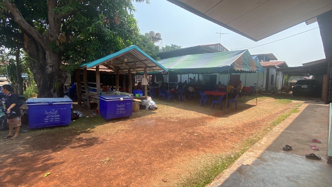 สุดโหด! โจ๋อำนาจเจริญ ใช้ขวานจามอริ ดับหน้าเวทีหมอลำงานบุญ