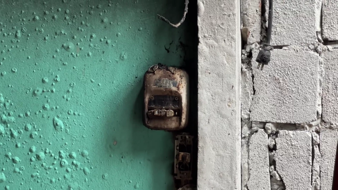 ระทึก! แม่อุ้มลูกน้อย ทารก 20 วัน กระโดดหนีตายจากชั้นสอง ไฟคลอกสุนัข 5 ตัว