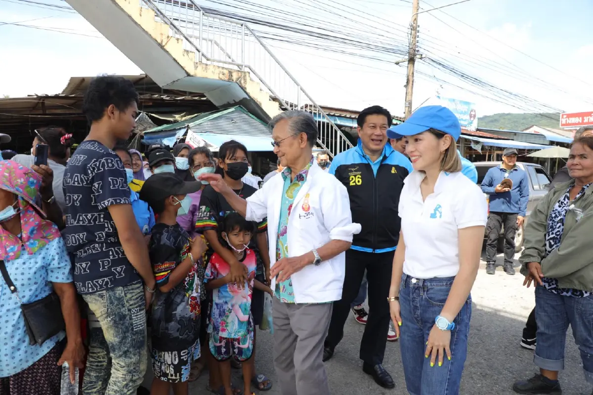 "ชวน"นำทีมปชป. บุกขอคะแนนชาวปัตตานี เชื่อคนใต้รักคนซื่อตรงต่อปชช.
