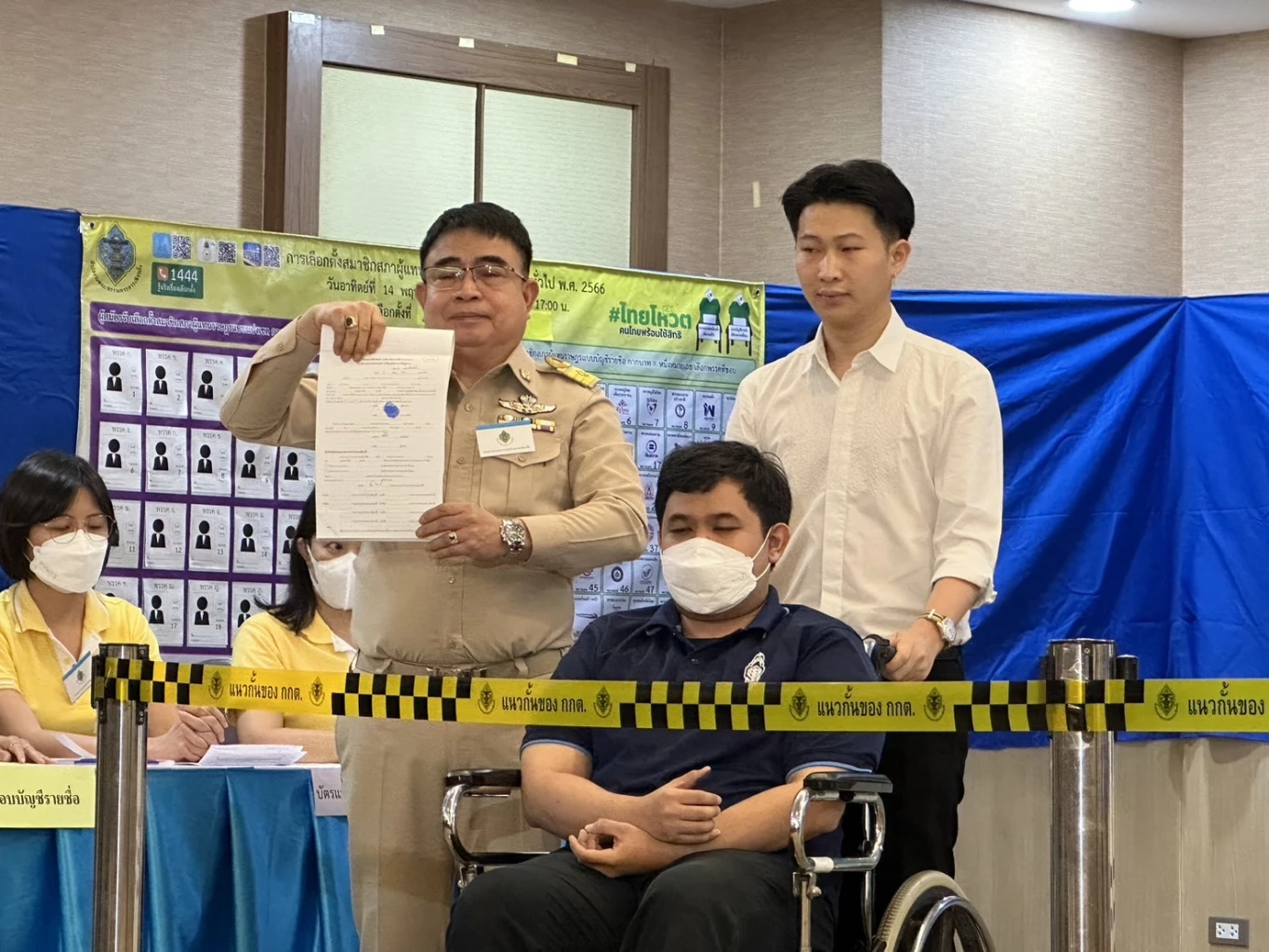 "กกต." สาธิตสถานที่ลงคะแนน ย้ำเลือกตั้งล่วงหน้าต้องเข้าคูหา 7 พ.ค.เท่านั้น