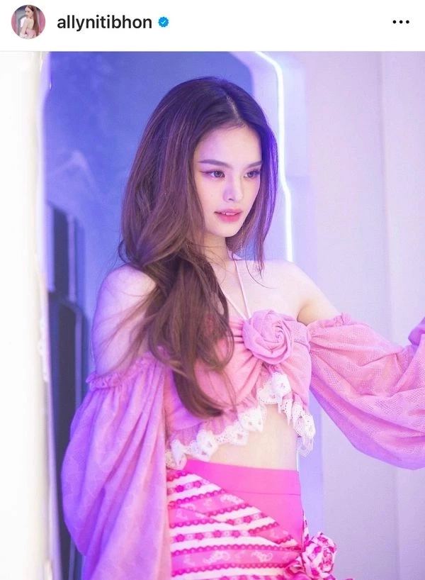 ‘หนุ่ม กรรชัย’ สอนมาดี ‘แอลลี่’ ตอกกลับคนบูลลี่ ชาวเน็ตหนุนทำดีแล้วลูก