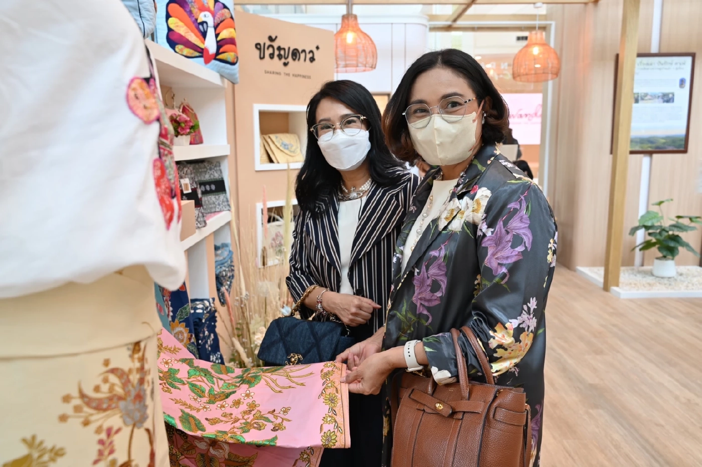 "ขวัญดาว” ผลิตภัณฑ์ใหม่ ต่อยอดงานฝีมือ ส่งเสริมคุณภาพครอบครัวตำรวจ