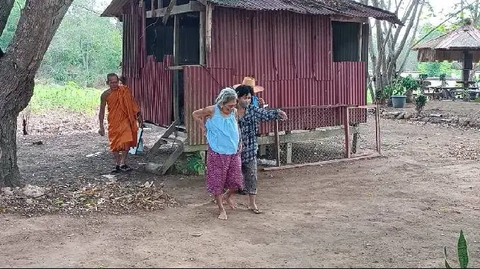 ยายถูกทิ้งหน้าวัดปราจีนบุรี ตั้งแต่ปี 48 เจอครอบครัว หลังหายจากบ้าน 30 ปี