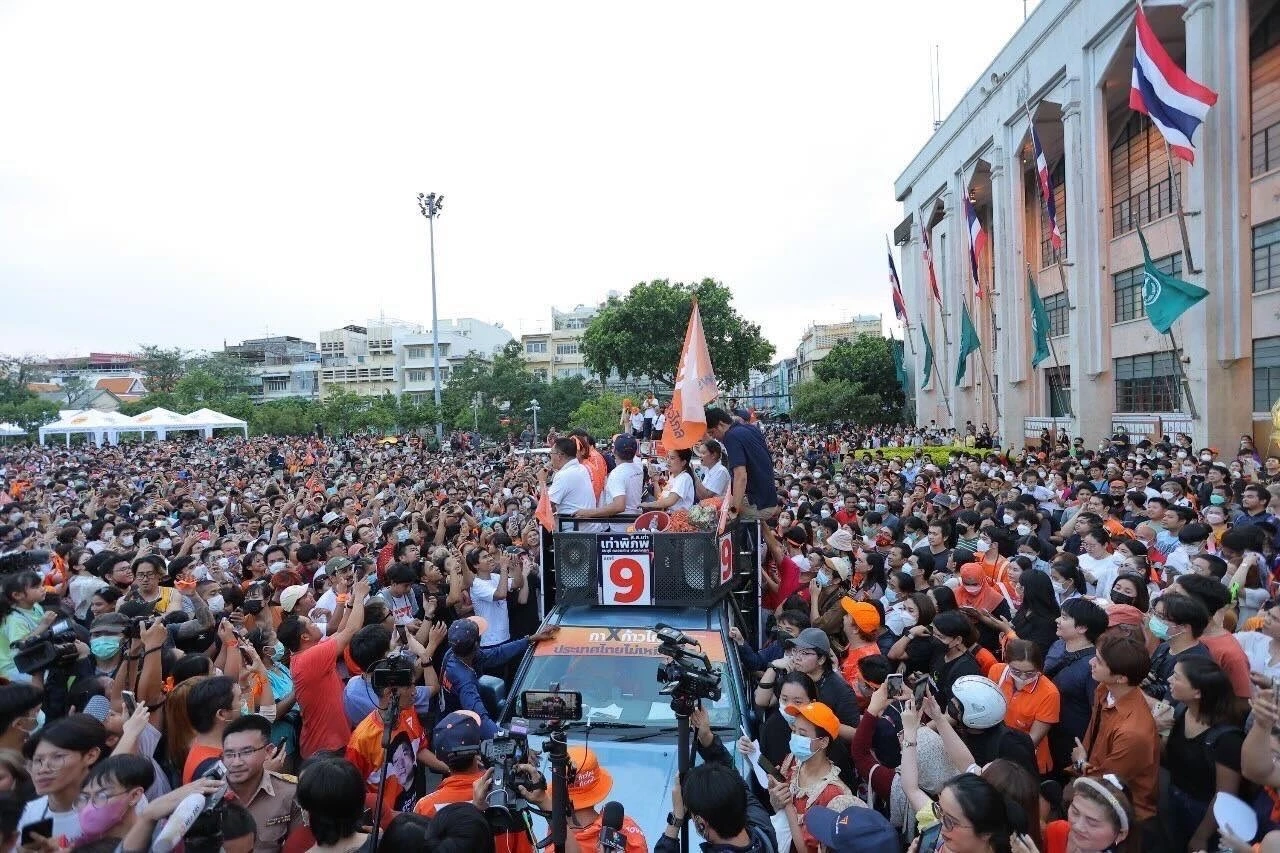 "ก้าวไกล" นัดพรรคฝ่ายประชาธิปไตย ถกตั้งรัฐบาล พรุ่งนี้  4 โมงเย็น