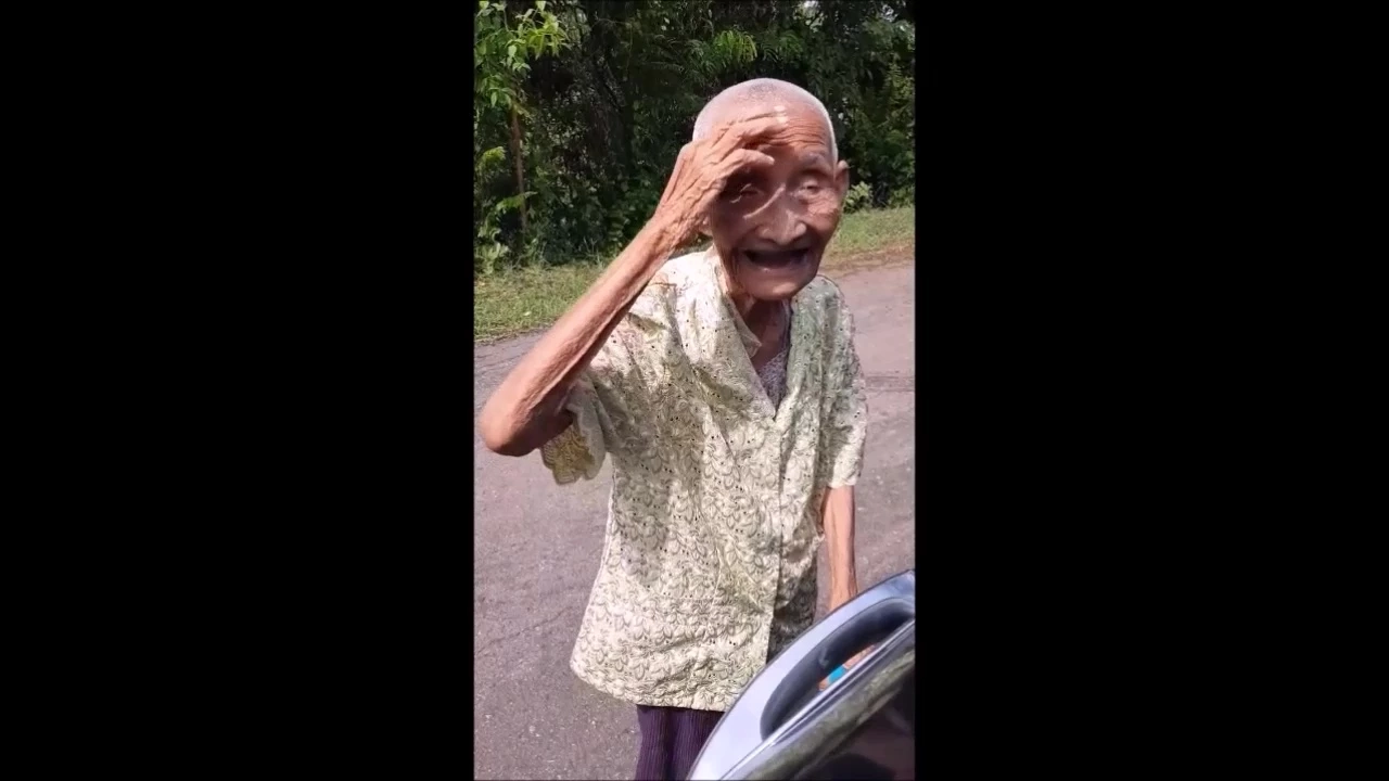 ปิดตำนาน "ยายบุญ" วัย 81 เดินเท้าเปล่า 2 กม. ขอเงินซื้อข้าว คาดฮีทสโตรก