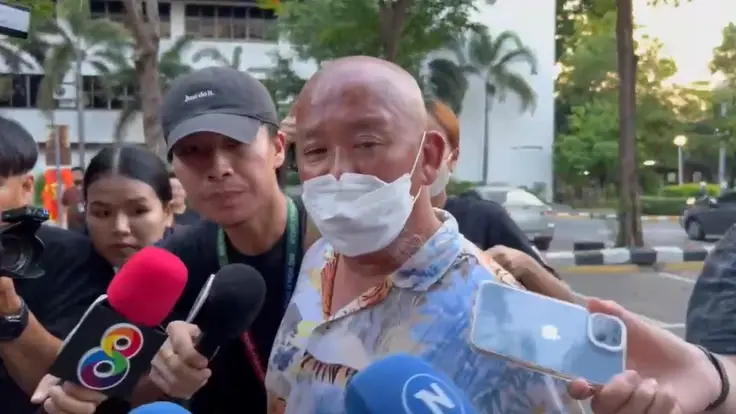 นายสุรศักดิ์ ทวีสิน พ่อของใบเตย