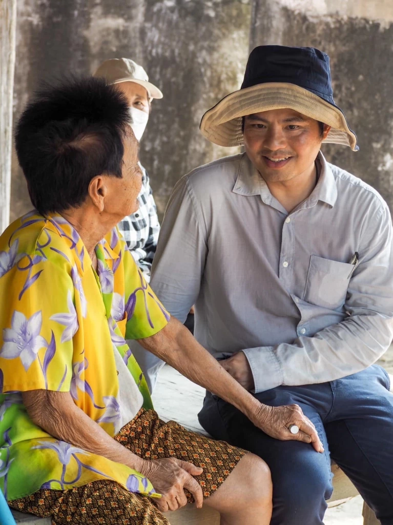 ภราดร ปริศนานันทกุล