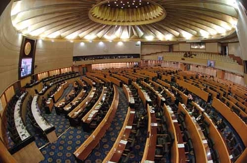 "วิษณุ" รับ ตำแหน่งประธานสภาฯ เพื่อไทย-ก้าวไกล แย่งกันมีวาระ