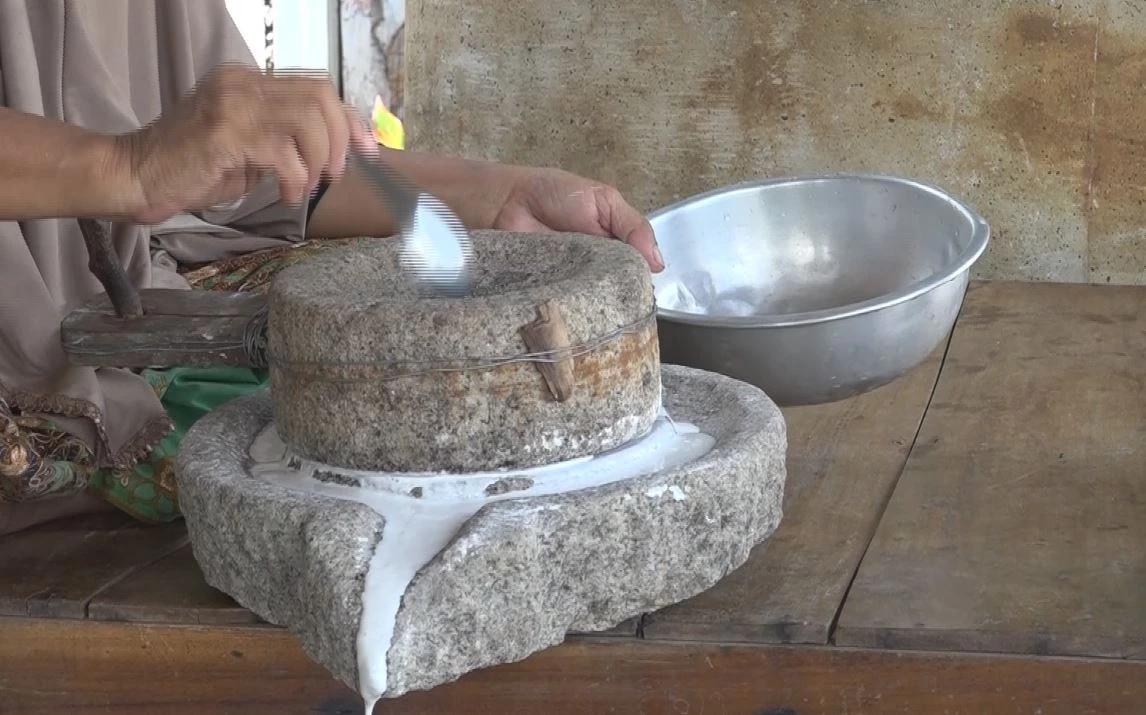 "ขนมเตอปงตาลัม" จากข้าวพื้นเมือง สู่เส้นทางเรียงร้อยเล่าขานตำนานบ้านควน