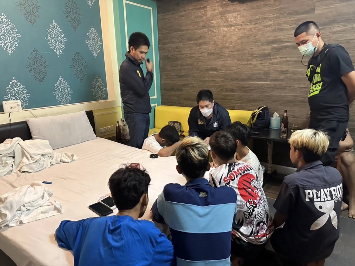 ตำรวจ ดส.บช.น. รวบพ่อเล้าวัย 17 ค้ากามเยาวชน อ้างชวนเพื่อนมาหาเงินเตร่