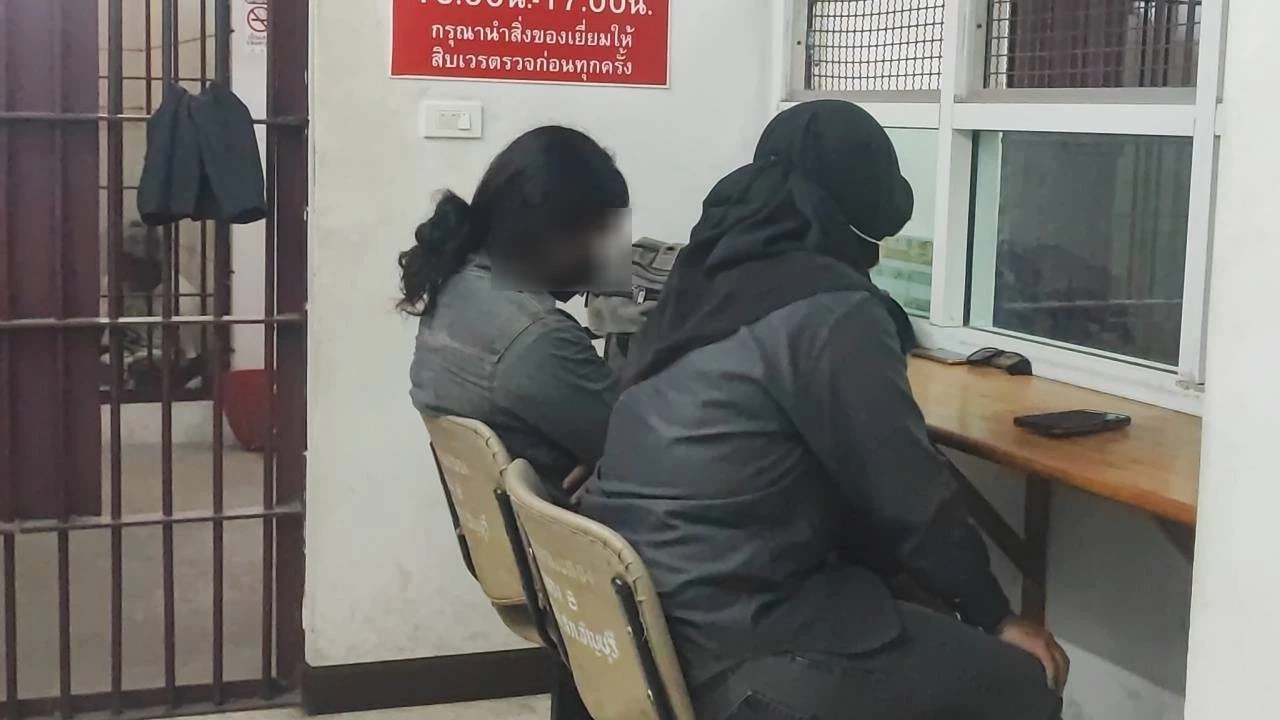 ลูกชาย-ลูกสาวของนายเดชา เข้าเยี่ยม