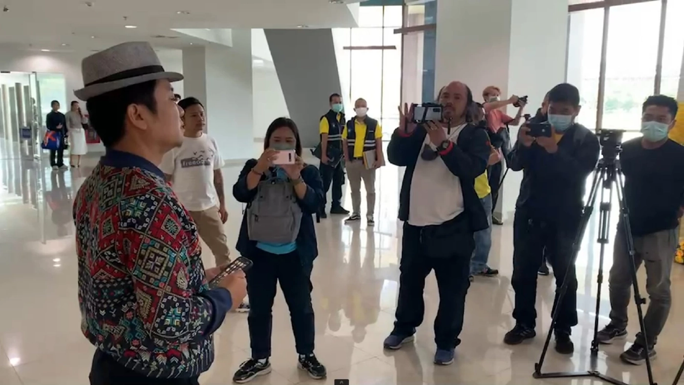 “อี๊ด โปงลาง” ถูกฉกภาพ-อ้างชื่อ โพสต์หลอกให้กู้เงิน