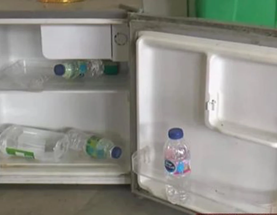 ผลตรวจตู้เย็นเคส "ครูอ๊อด" พบสารไซยาไนด์ ปนเปื้อนในขวดน้ำ