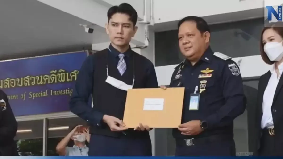 ยื่นหนังสือต่อ พ.ต.ต.วรณัน ศรีล้ำ ผู้อำนวยการกองบริหารคดีพิเศษ ดีเอสไอ -แฟ้มภาพ-