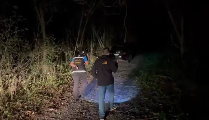 อีกแล้ว! แก๊งไอ้โม่ง ควงปืนบุกปล้นบ้านคนจีน จับมัดมือเท้า กวาดทรัพย์สิน