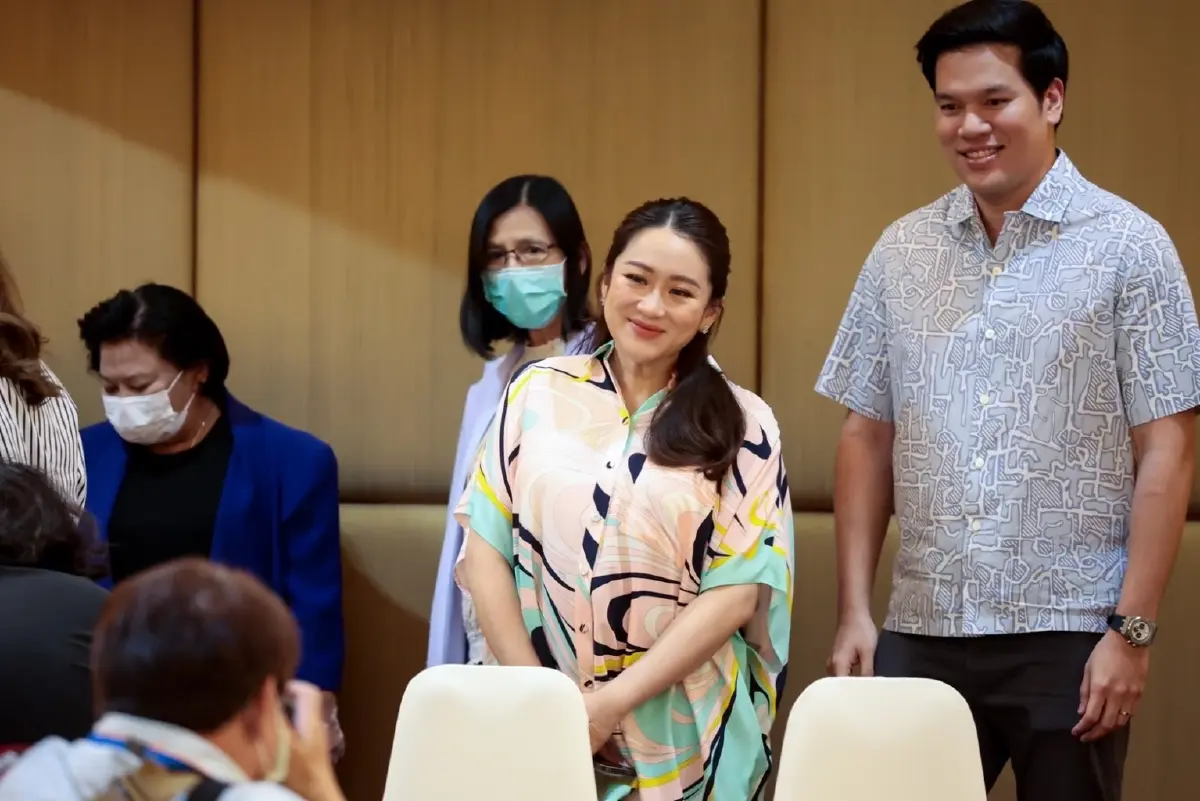 "อุ๊งอิ๊งค์" ลั่น พร้อมลุยโค้งสุดท้ายเต็มที่ ไม่หวั่น กระแส "ก้าวไกล" มาแรง