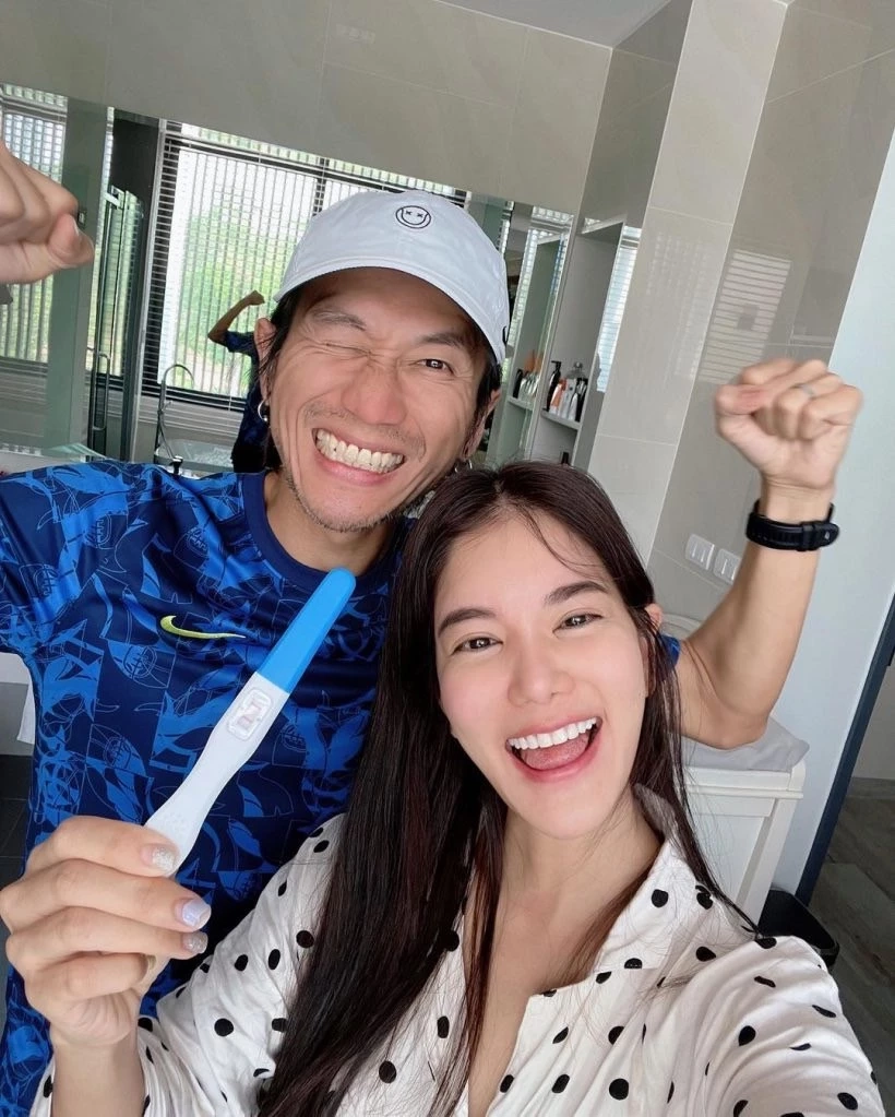 น้ำยาดี! ตูน บอดี้สแลม ขึ้นแท่นคุณพ่อลูกสอง ก้อย รัชวิน ประกาศท้องในวันเกิด