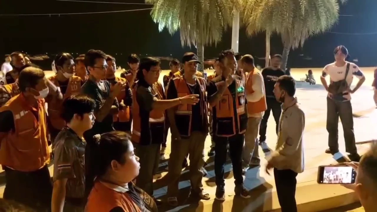 เปิดคลิป วินจยย.พัทยา ยกพวกเจรจา คนขับโบลท์ หวิดปะทะ ตร.หิ้วเคลียร์โรงพัก