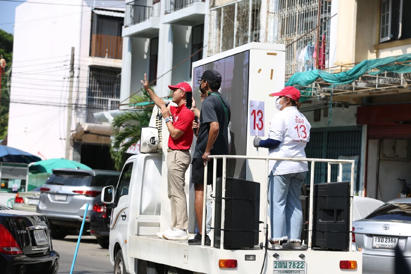 "ก้อง"อายุน้อยร้อยล้าน ทุ่มสุดตัว ลงพื้นที่มาราธอนต่อเนื่อง 10 ชั่วโมง