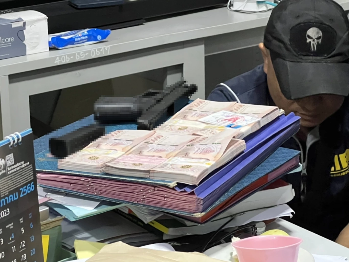 บุกจับ ผอ.กองช่าง เรียกรับสินบน 3 ล้าน คาเทศบาลเมืองคลองหลวง