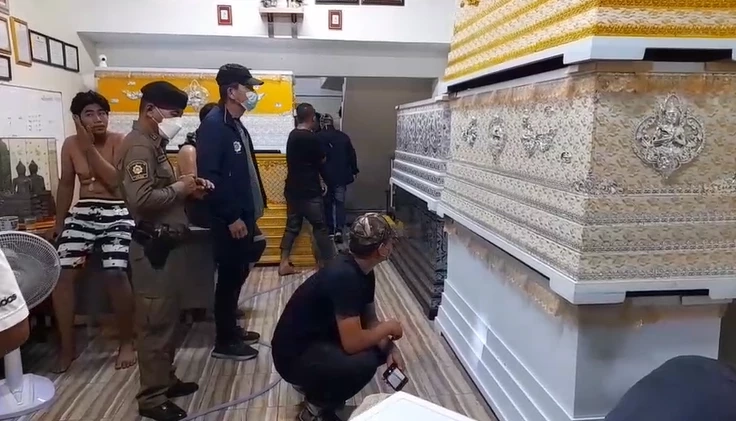 เสี่ยบุกรัวยิงร้านขายโลงศพ สางแค้นเพื่อนบ้านไม้เบื่อไม้เมา (มีคลิป)