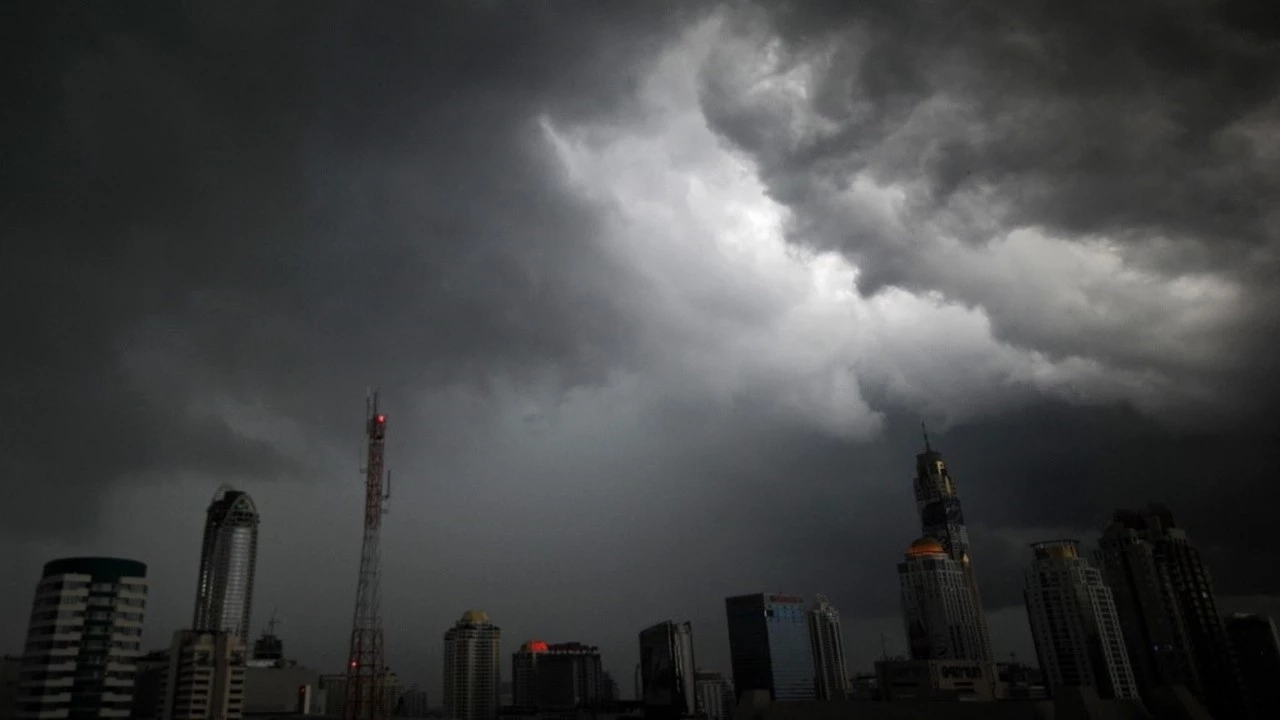 กรมอุตุฯ เผย กรุงเทพฯและปริมณฑล มีฝนฟ้าคะนองร้อยละ 20 ของพื้นที่