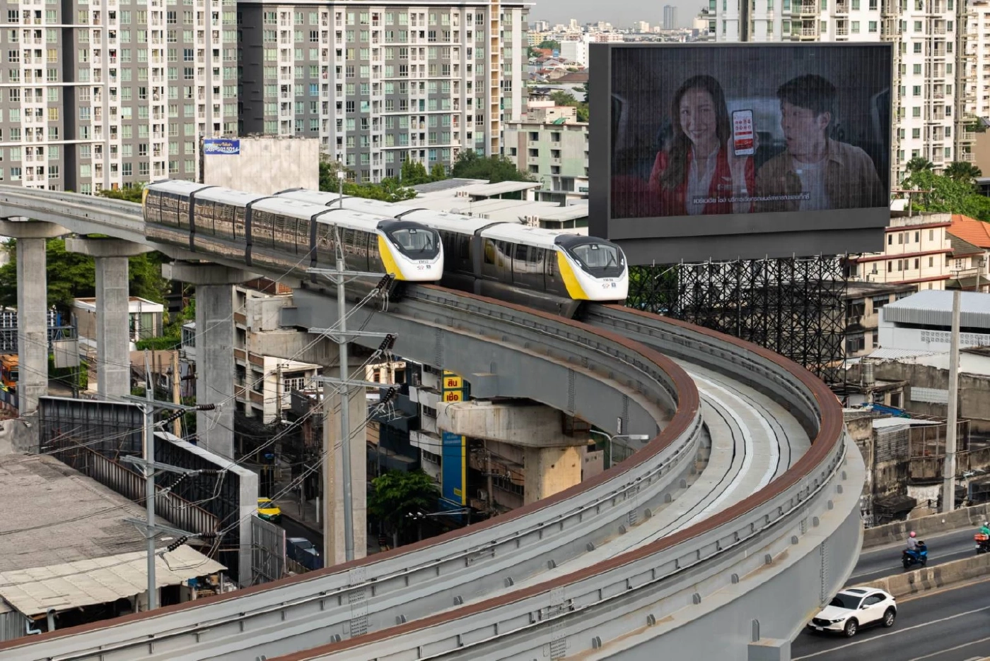 "ดร.สามารถ"  แนะแก้รถติดรับเปิดเทอม ชี้ "รฟม." ต้องเร่งเปิดโมโนเรล