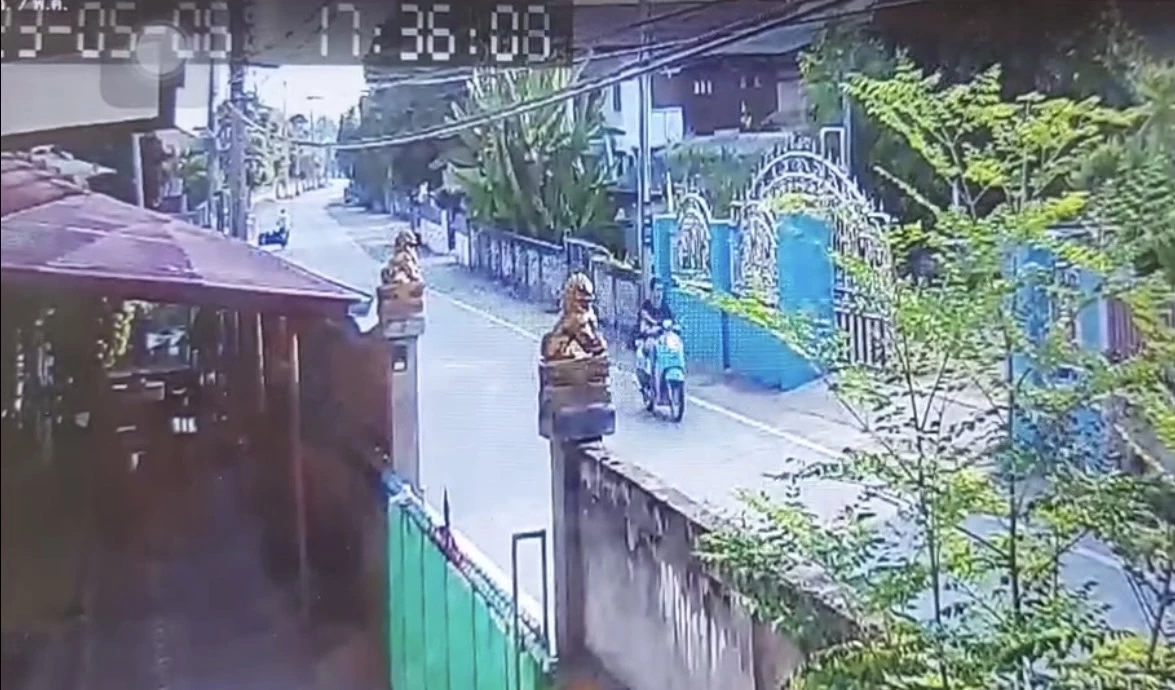 เปิดภาพวงจรปิด หนุ่มลูกครึ่ง ขี่ จยย. ซ้อน 3 ไปกับเพื่อนสาว ก่อนพบเป็นศพ