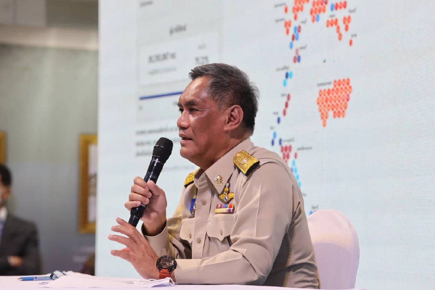 ปธ.กกต. ขอบคุณปชช.ร่วมใช้สิทธิเลือกตั้ง เล็งคลี่ปมหุ้นสื่อ "พิธา"