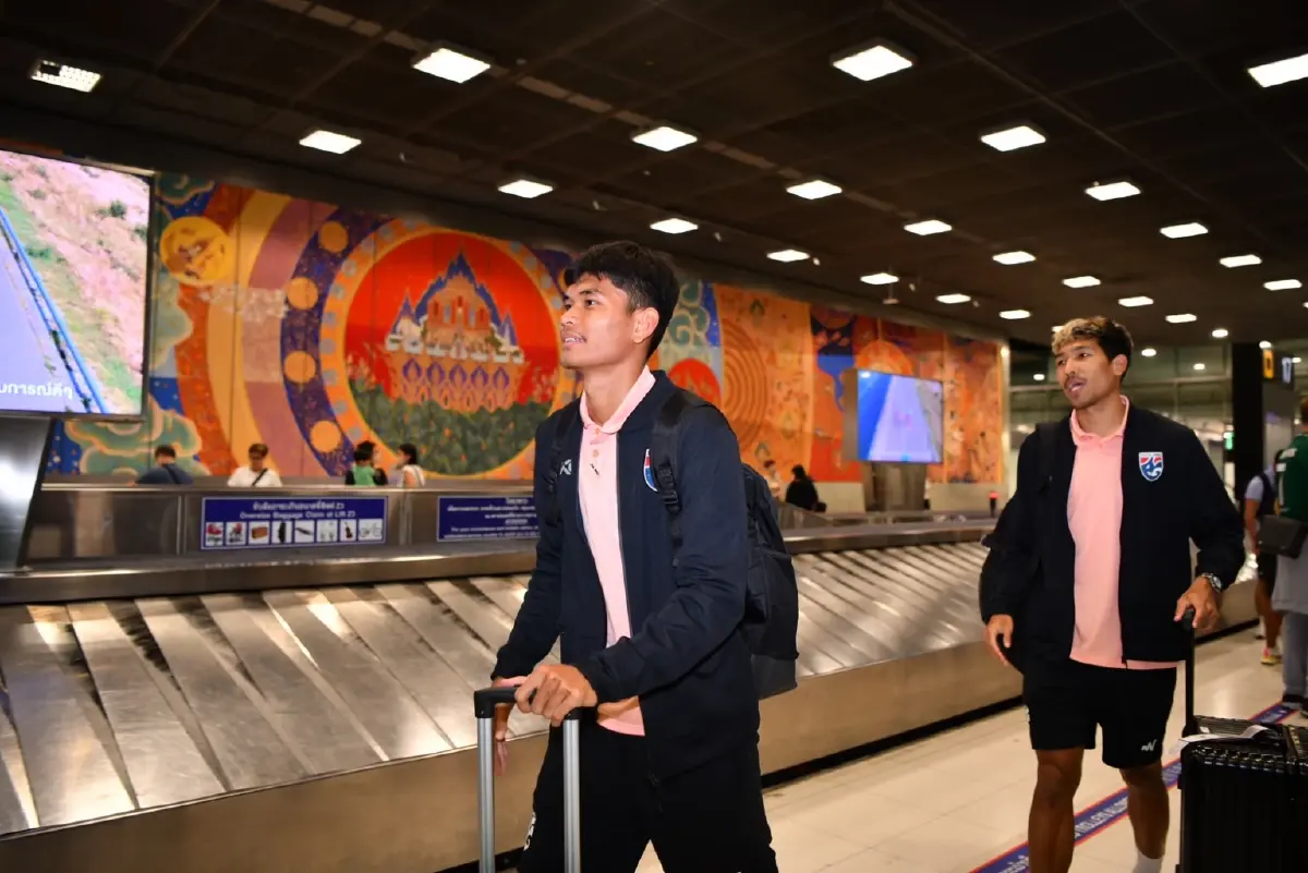 "ทีมชาติไทย" เดินทางกลับถึงบ้านเกิด "กฤษดา" รับทีมยังมีหลายสิ่งให้แก้