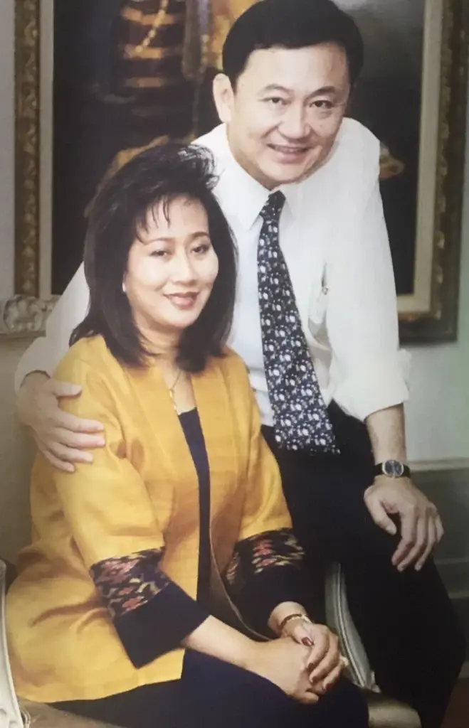กลางวงข้าว! ครอบครัวชินวัตร เบรก "ทักษิณ" อย่าพึ่งกลับไทย! หวั่นถูกหลอก