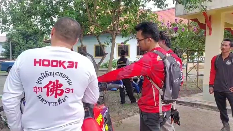 ปฏิบัติการช่วยชีวิต 3 ชาวบ้านหลงป่า หลังเข้าไปหาเห็ดในป่าอุทยานทับลาน