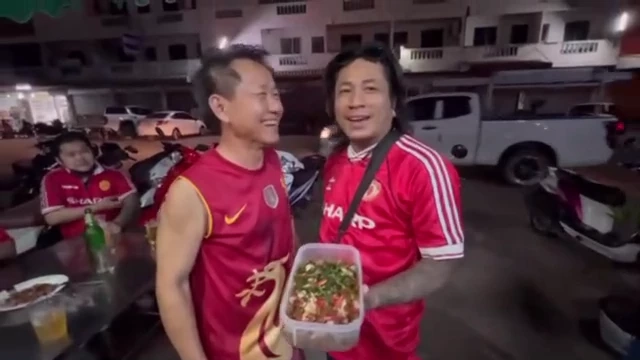 เปิดคลิป ทวงแค้น "แฟนผี"โกนหัว"เด็กหงส์" หลังจบพรีเมียร์ลีกอันดับสูงกว่า