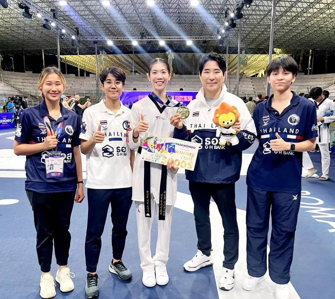 "เทนนิส-พาณิภัค" ย้ำแค้นคู่ปรับเก่า ผงาดแชมป์เวิลด์กรังด์ปรีซ์สมัย 10