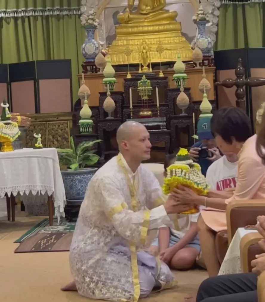 พระเอกดัง บอย ปกรณ์ ห่มผ้าเหลือง แฟน ๆ ร่วมอนุโมทนาบุญ