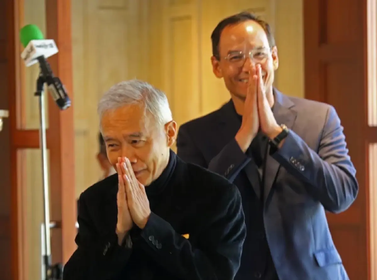 "สุวัจน์" เตรียมประชุมเคาะหัวหน้าใหม่ ยันจากกันด้วยดี หลัง "กรณ์" ลาออก