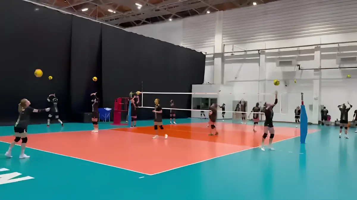 "วอลเลย์บอลหญิงทีมชาติไทย" ซ้อมครั้งแรกเตรียมสู้ศึก VNL2023 สนาม 3