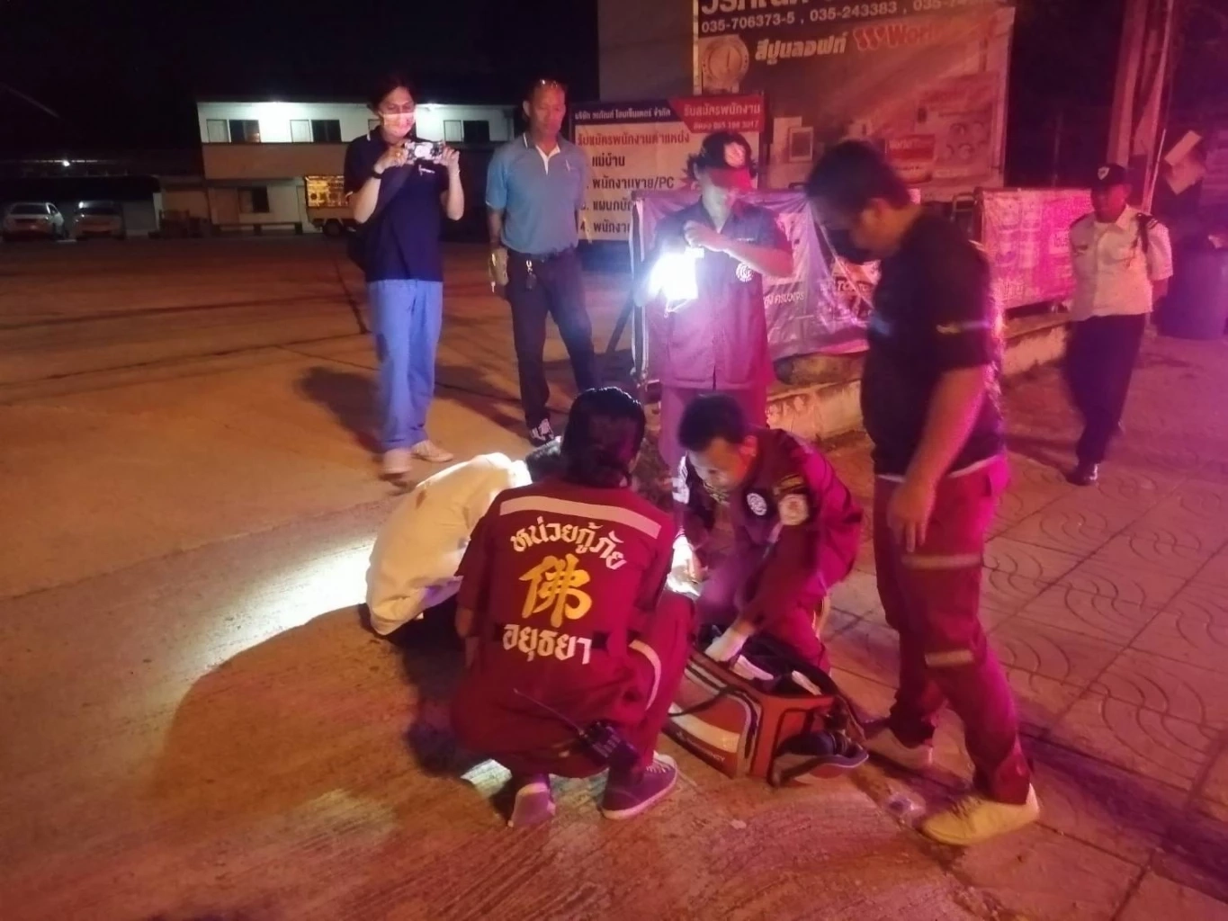 กู้ภัยฯขนหัวลุก ช่วยหนุ่มจยย.คว่ำ เหยื่อบอกไปช่วย"ผี-มัจจุราช"ข้างๆก่อน
