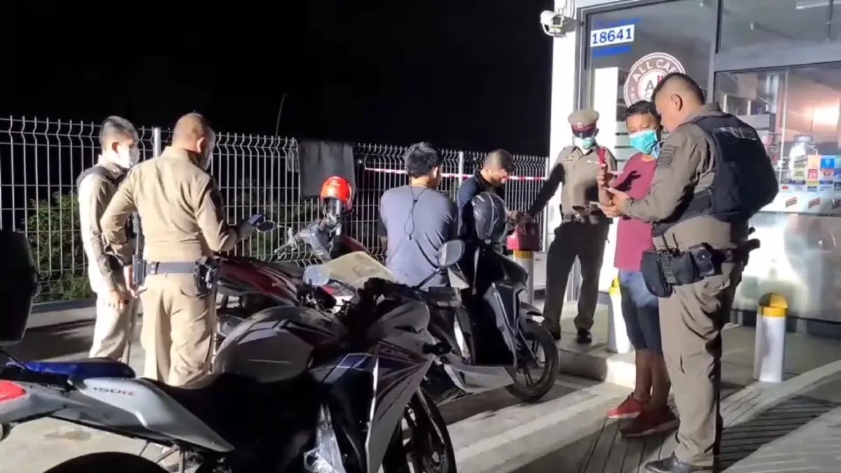 สลด! สาววัย 34 ปี ดวงถึงฆาต แอบไปปลดทุกข์ข้างร้านสะดวกซื้อ ถูกไฟฟ้าช็อตดับ