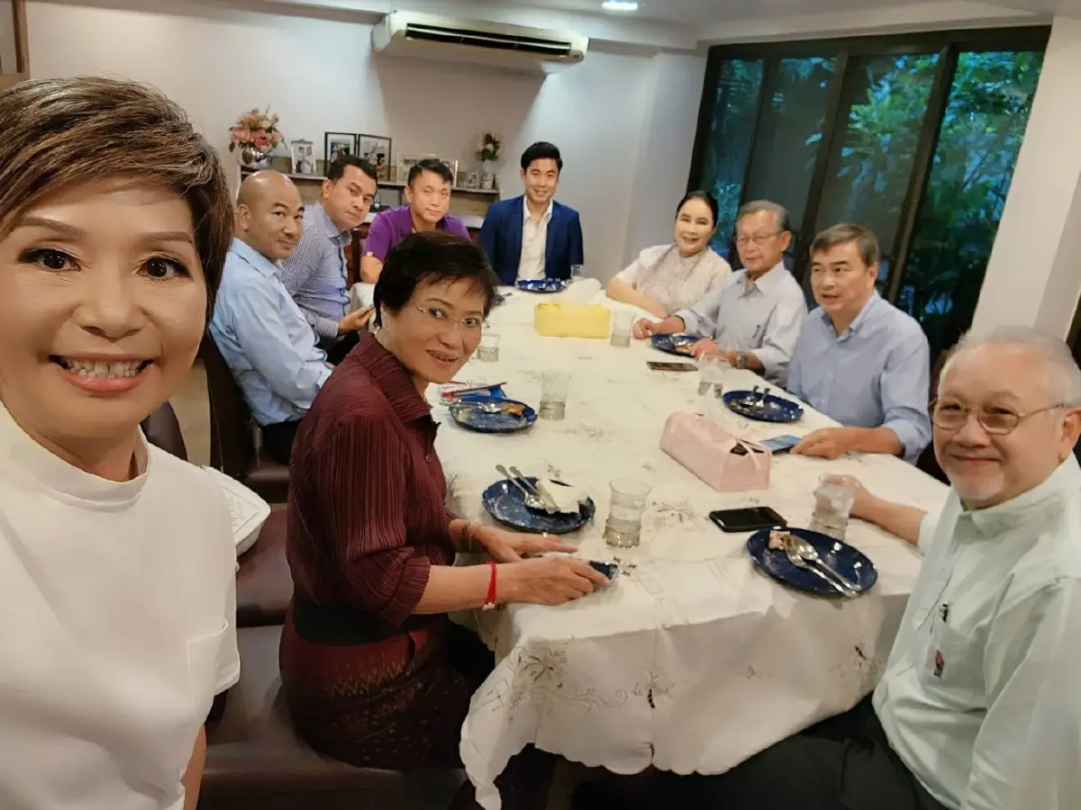 "ศิริโชค" โพสต์ภาพ "พวกเราจะกลับมา" ในขณะเฟ้นหาหัวหน้าพรรคใหม่ หรือมีนัย?