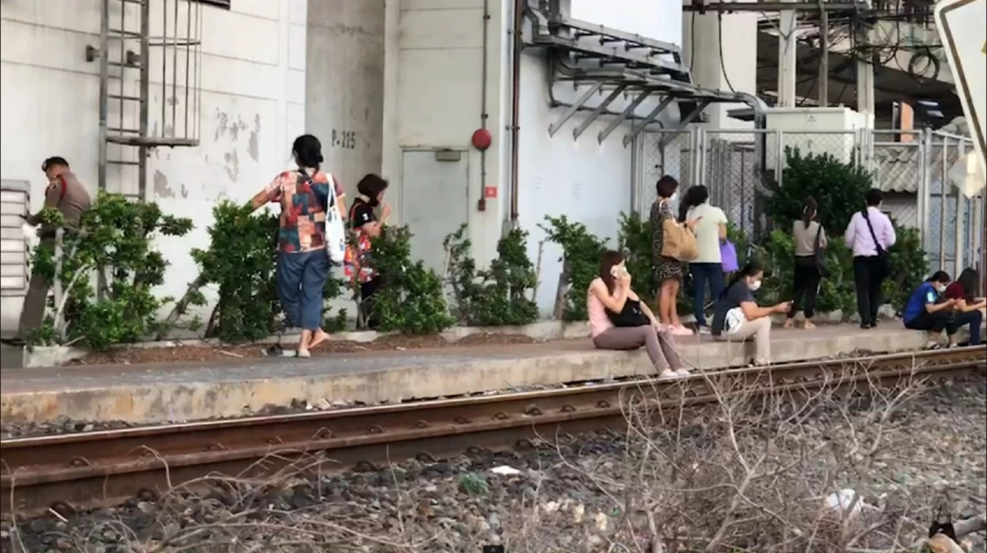 ตร.เตรียมเรียกทำทัณฑ์บน ผู้ปกครองก๊วนโจ๋คะนองปาหินใส่รถไฟ