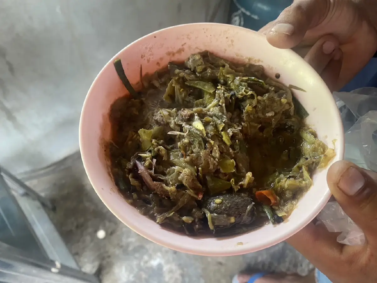 ชาวบ้านซื้อเห็ดรวม มาแกงกินกับญาติ ทำท้องร่วงส่ง รพ. 5 คน สาหัส 1 คน