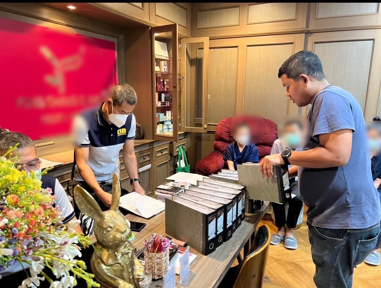 ปคบ.บุกจับหมอเถื่อนคลินิกย่านลาดพร้าว รับฉีดฟีลเลอร์ให้ลูกค้า