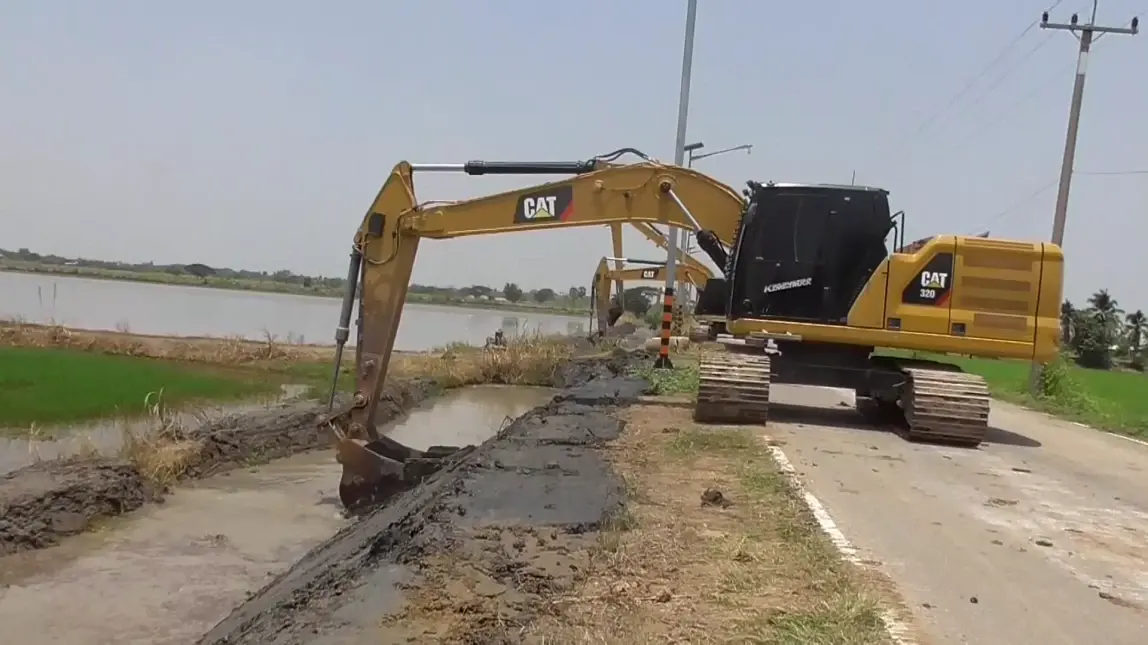 ชาวบ้านอ่างทองจี้สอบ "โครงการขุดลอกคลอง"  อบจ.อ่างทอง หวั่นไม่โปร่งใส